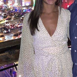 Selfie Leslie Maddox romper